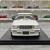 Ignition Toyota 1987 Crown Royal Saloon G White 1:18 – Sammelobjekt-Resin-Modellharz