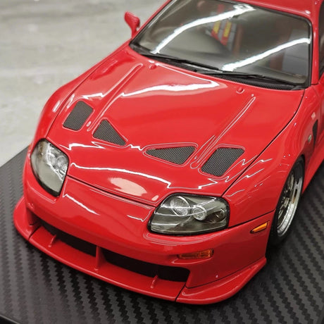 [Ignition] 1:18 Toyota 1993 Supra A80 TRD 3000GT rood modelauto Hars
