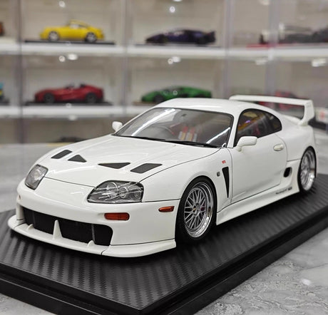 [Ignition] 1:18 Toyota 1993 Supra A80 TRD 3000GT wit modelauto Hars