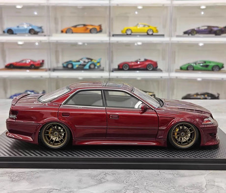 [Ignition] 1:18 Toyota 1996 Mark II JZX100 VERTEX rood modelauto Hars