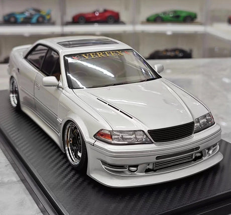 [Ignition] 1:18 Toyota 1996 Mark II JZX100 VERTEX zilver modelauto Hars
