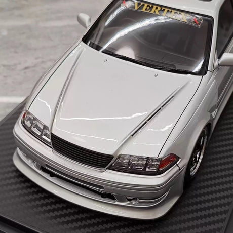 [Ignition] 1:18 Toyota 1996 Mark II JZX100 VERTEX zilver modelauto Hars