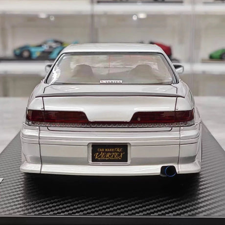 [Ignition] 1:18 Toyota 1996 Mark II JZX100 VERTEX zilver modelauto Hars