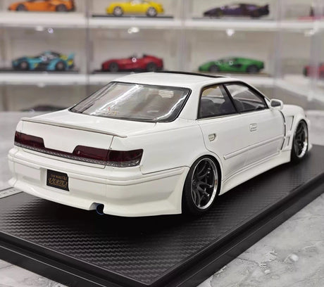 [Ignition] 1:18 Toyota 1996 Mark II JZX100 VERTEX wit modelauto Hars