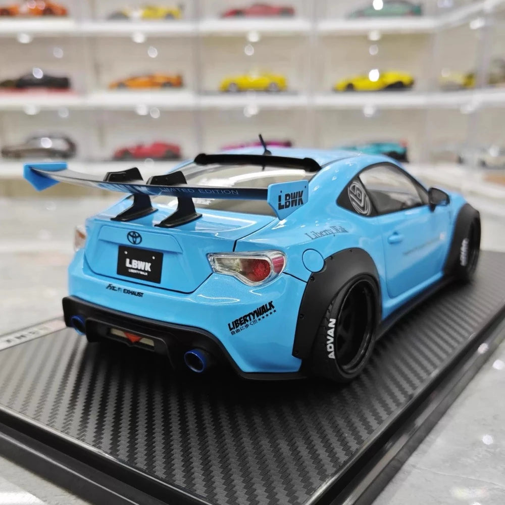 [Ignition] 1:18 Toyota 2012 86 Subaru BRZ LBWK blauw modelauto Hars