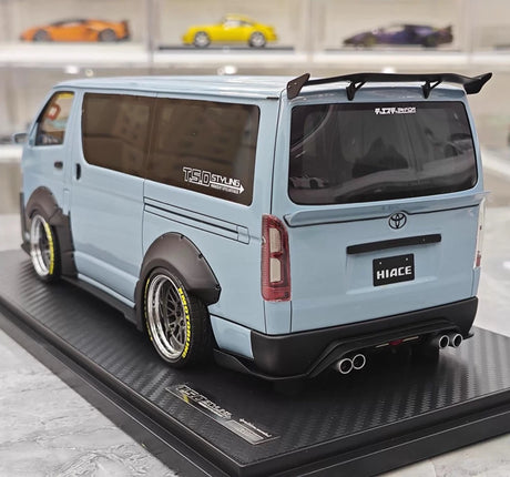 [Ignition] 1:18 Toyota 2023 Hiace TSD Works blå modellbil harts