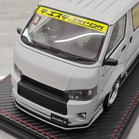 [Ignition] 1:18 Toyota 2023 Hiace TSD Works grå modellbil harts