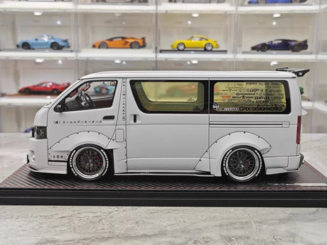 [Ignition] 1:18 Toyota 2023 Hiace TSD Works grå modellbil harts