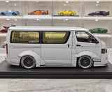 [Ignition] 1:18 Toyota 2023 Hiace TSD Works Gray Model Car Resin