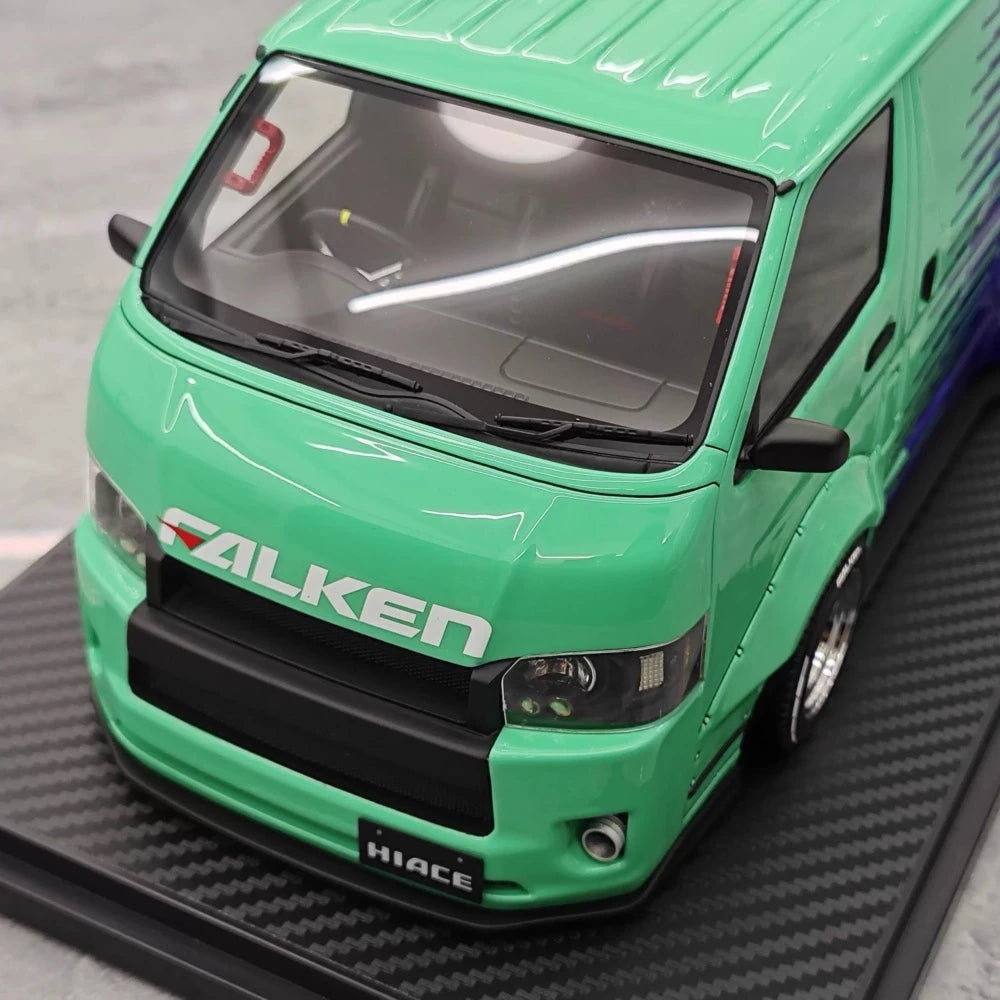 [Ignition] 1:18 Toyota 2023 Hiace TSD Works Green Model Car Resin
