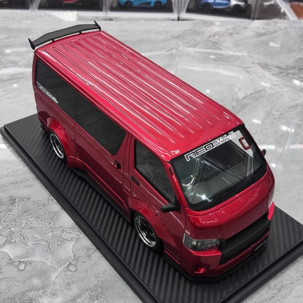 [Ignition] 1:18 Toyota 2023 Hiace TSD Works rouge voiture miniature Resin