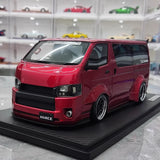 [Ignition] 1:18 Toyota 2023 Hiace TSD Works rood modelauto Hars