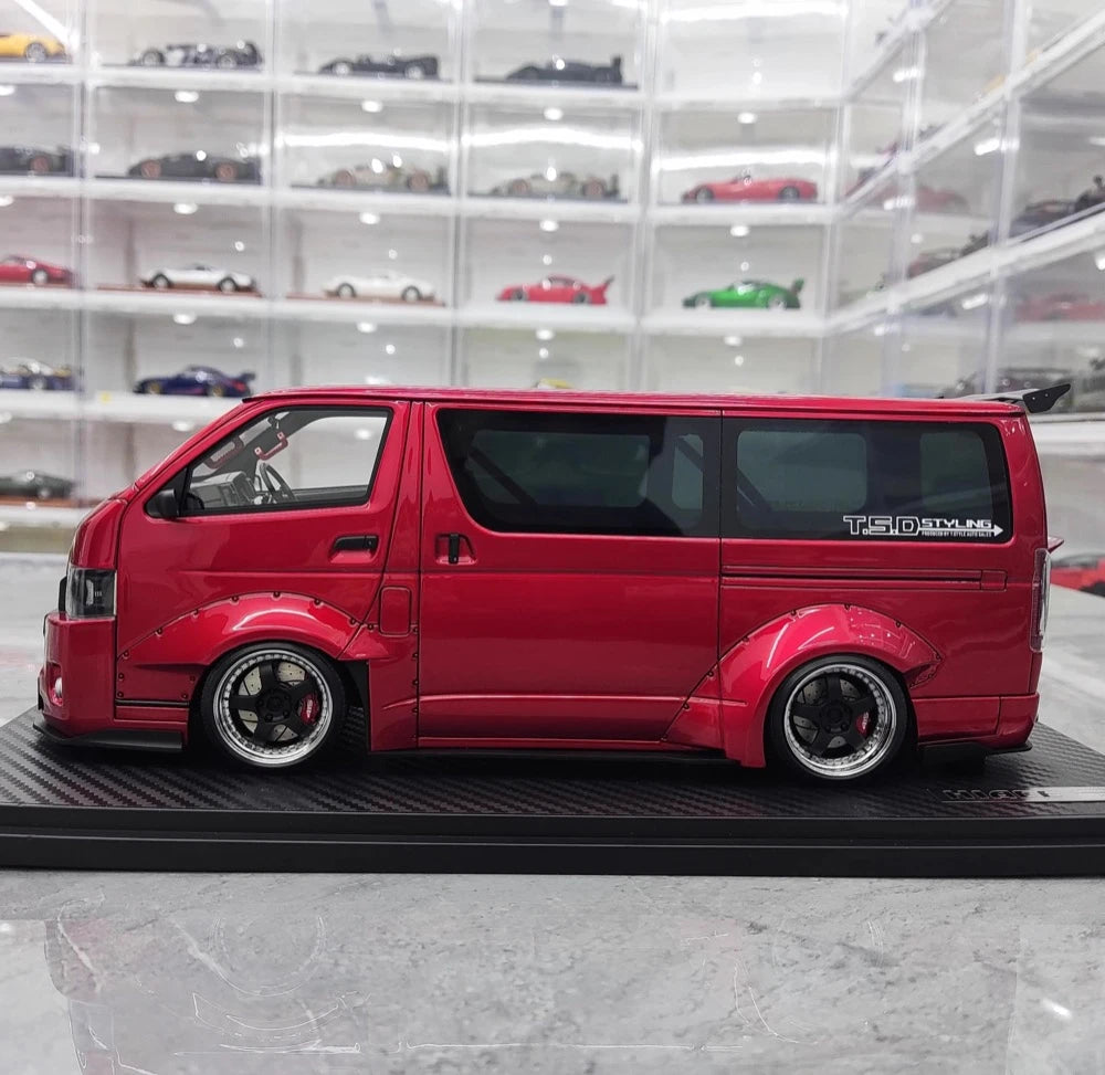 [Ignition] 1:18 Toyota 2023 Hiace TSD Works rouge voiture miniature Resin