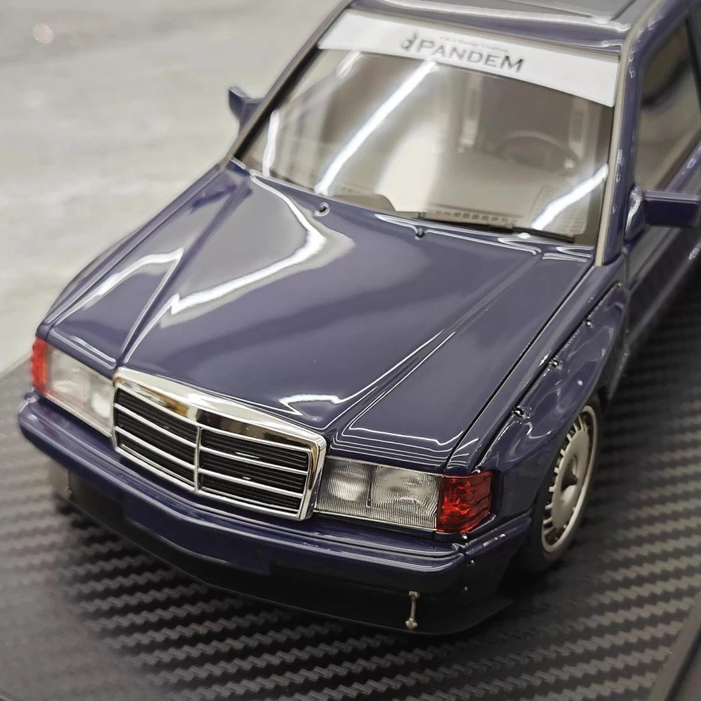 [Ignition] 1:18 Mercedes-Benz 1990 190E Pandem Rocket Bunny blauw modelauto Hars