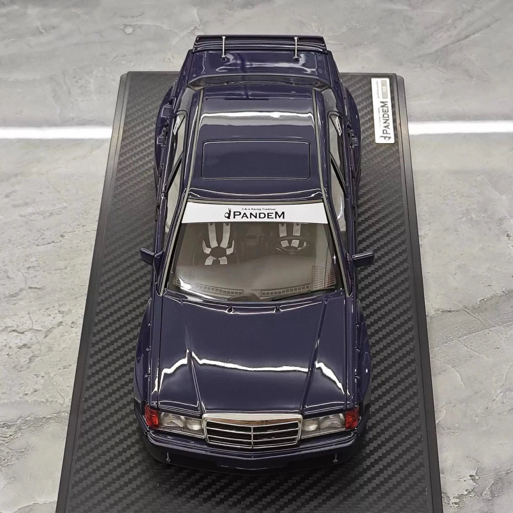 [Ignition] 1:18 Mercedes-Benz 1990 190E Pandem Rocket Bunny blauw modelauto Hars