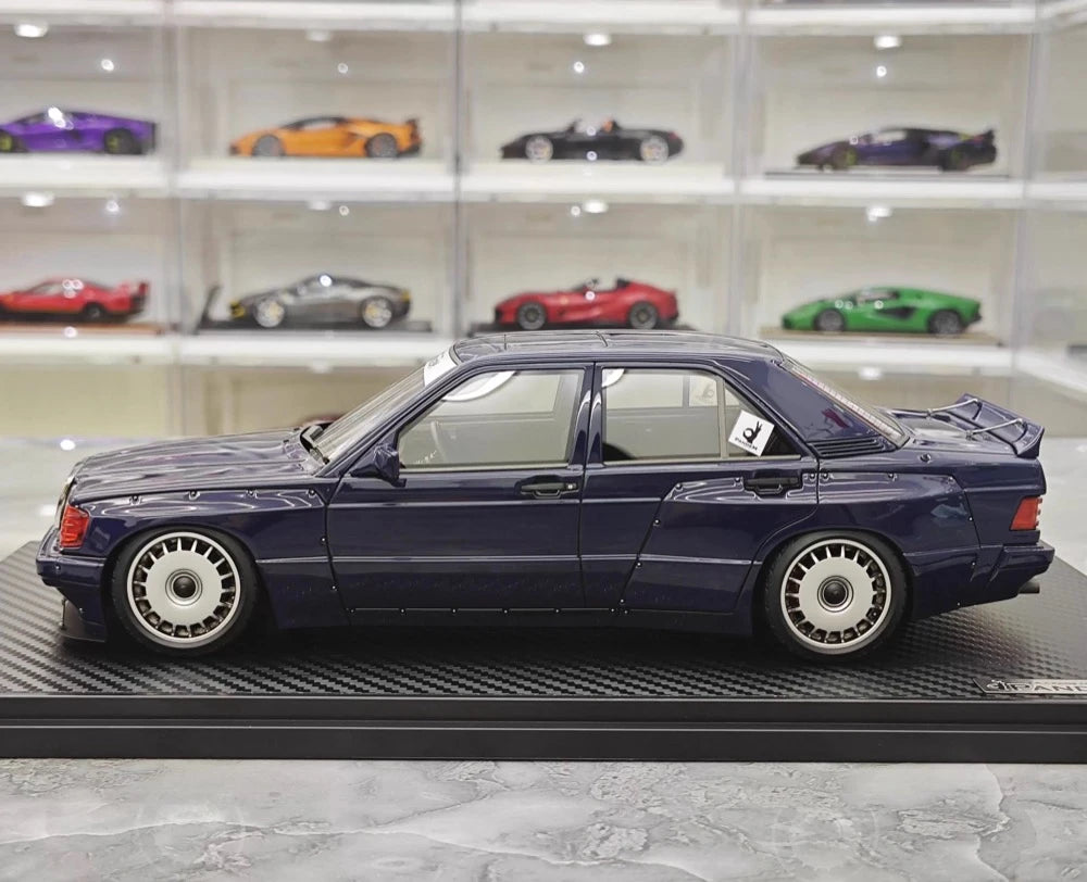 [Ignition] 1:18 Mercedes-Benz 1990 190E Pandem Rocket Bunny blauw modelauto Hars