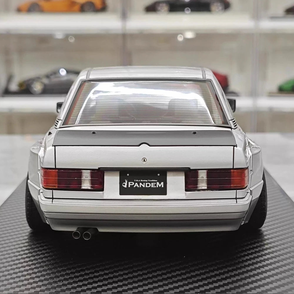 [Ignition] 1:18 Mercedes-Benz 1990 190E Pandem Rocket Bunny Silver Model Car Resin