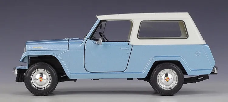 1:24 Jeep 1967 Jeepster Commando Station Wagon Die Cast Model Car
