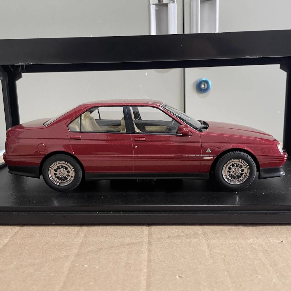 [KK Scale] 1:18 Alfa Romeo 1994 164 Q4 Red Model Car Die-Cast
