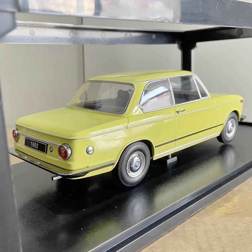 [KK Scale] 1:18 BMW 1971 1602 Yellow Model Car Die-Cast