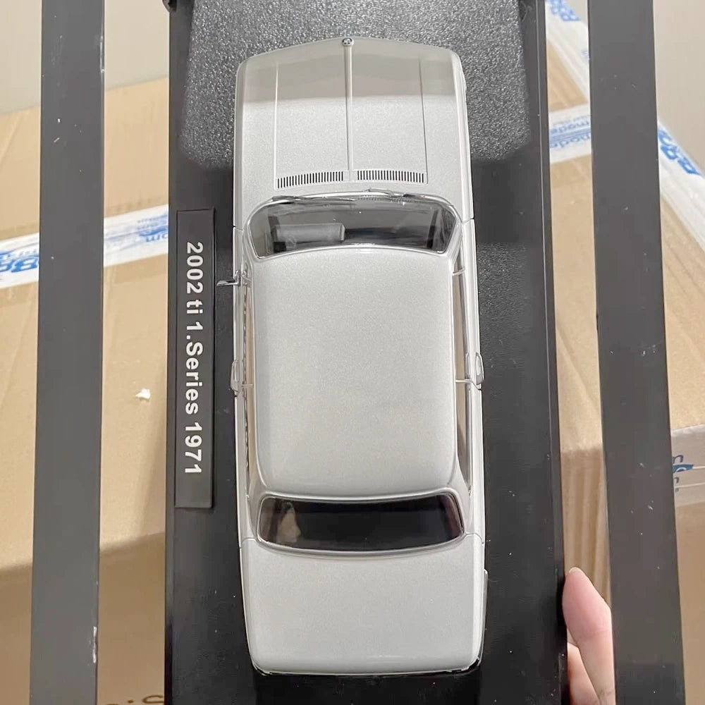 [KK Scale] 1:18 BMW 1971 2002 Ti Silver Model Car Die-Cast