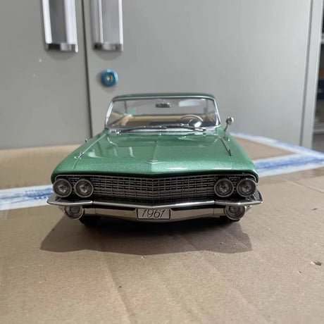 [KK Schaal] 1:18 Cadillac 1961 DeVille Series 62 Coupe groen modelauto Die-Cast