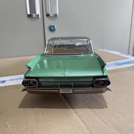 [KK Schaal] 1:18 Cadillac 1961 DeVille Series 62 Coupe groen modelauto Die-Cast