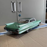 [KK Schaal] 1:18 Cadillac 1961 DeVille Series 62 Coupe groen modelauto Die-Cast