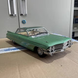 [KK Schaal] 1:18 Cadillac 1961 DeVille Series 62 Coupe groen modelauto Die-Cast