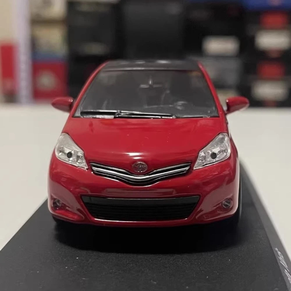 [Kyosho] 1:43 Toyota 2010 Yaris XP130 Red Model Car Die-Cast