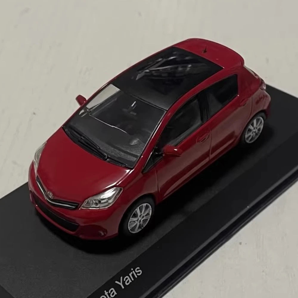 [Kyosho] 1:43 Toyota 2010 Yaris XP130 Red Model Car Die-Cast