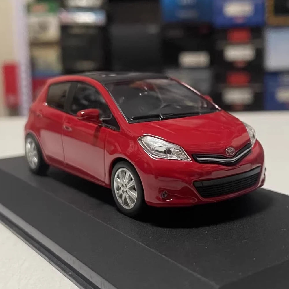 [Kyosho] 1:43 Toyota 2010 Yaris XP130 Red Model Car Die-Cast