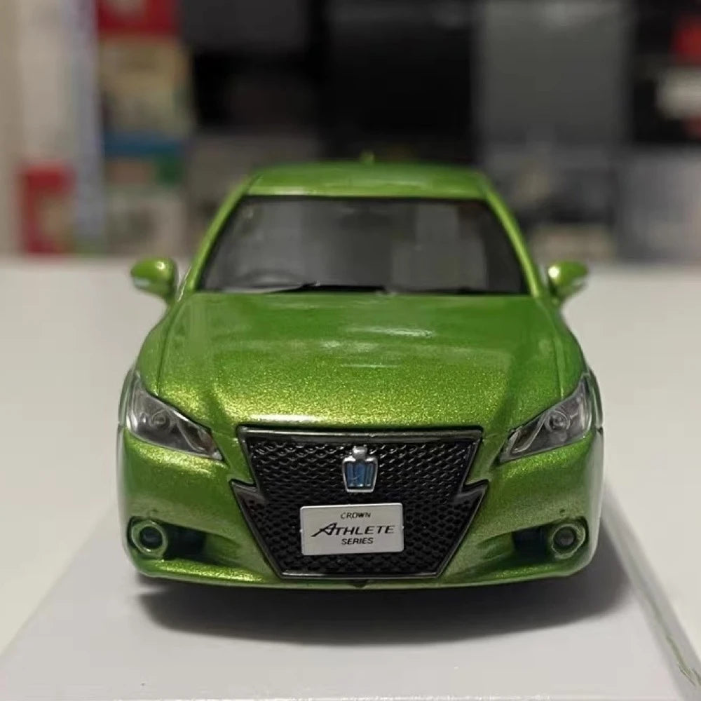 [Kyosho] 1:43 Toyota 2013 Crown Athlete Hybrid S Green Model Car Die-Cast