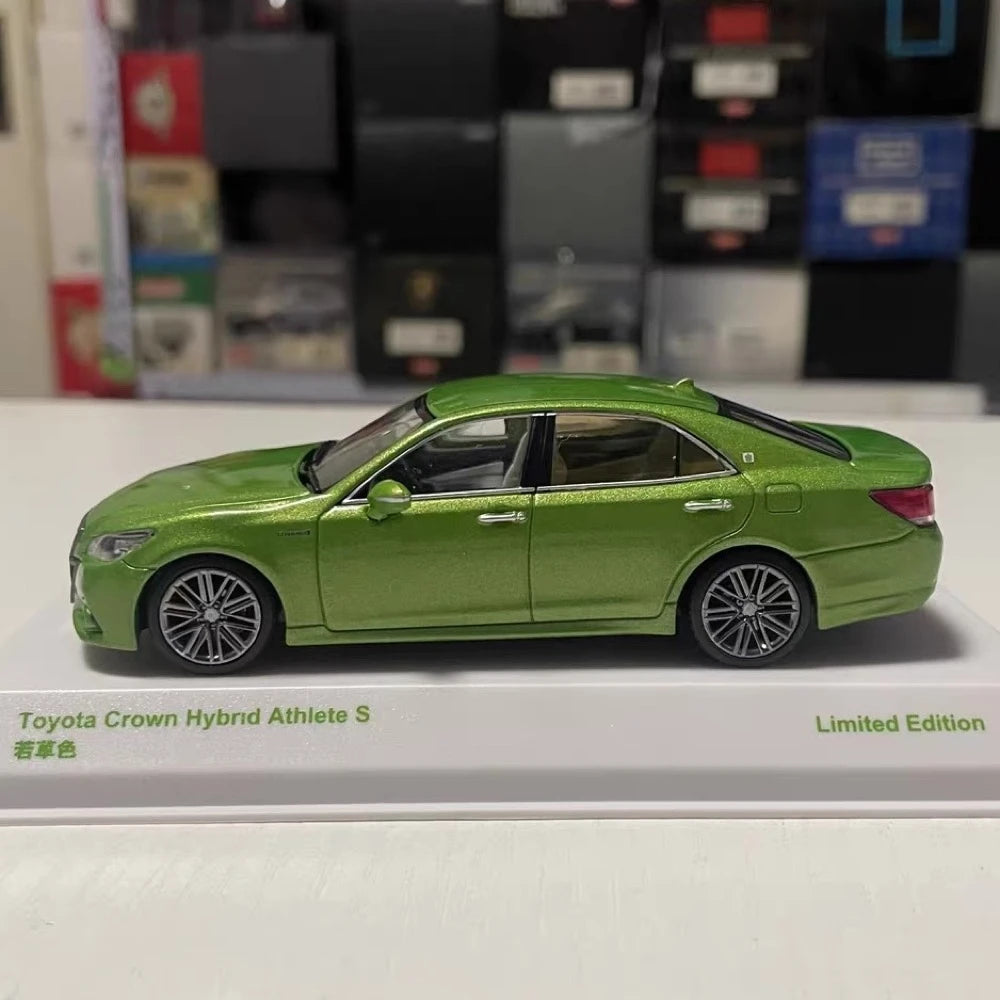 [Kyosho] 1:43 Toyota 2013 Crown Athlete Hybrid S Green Model Car Die-Cast