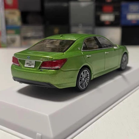 [Kyosho] 1:43 Toyota 2013 Crown Athlete Hybrid S Green Model Car Die-Cast