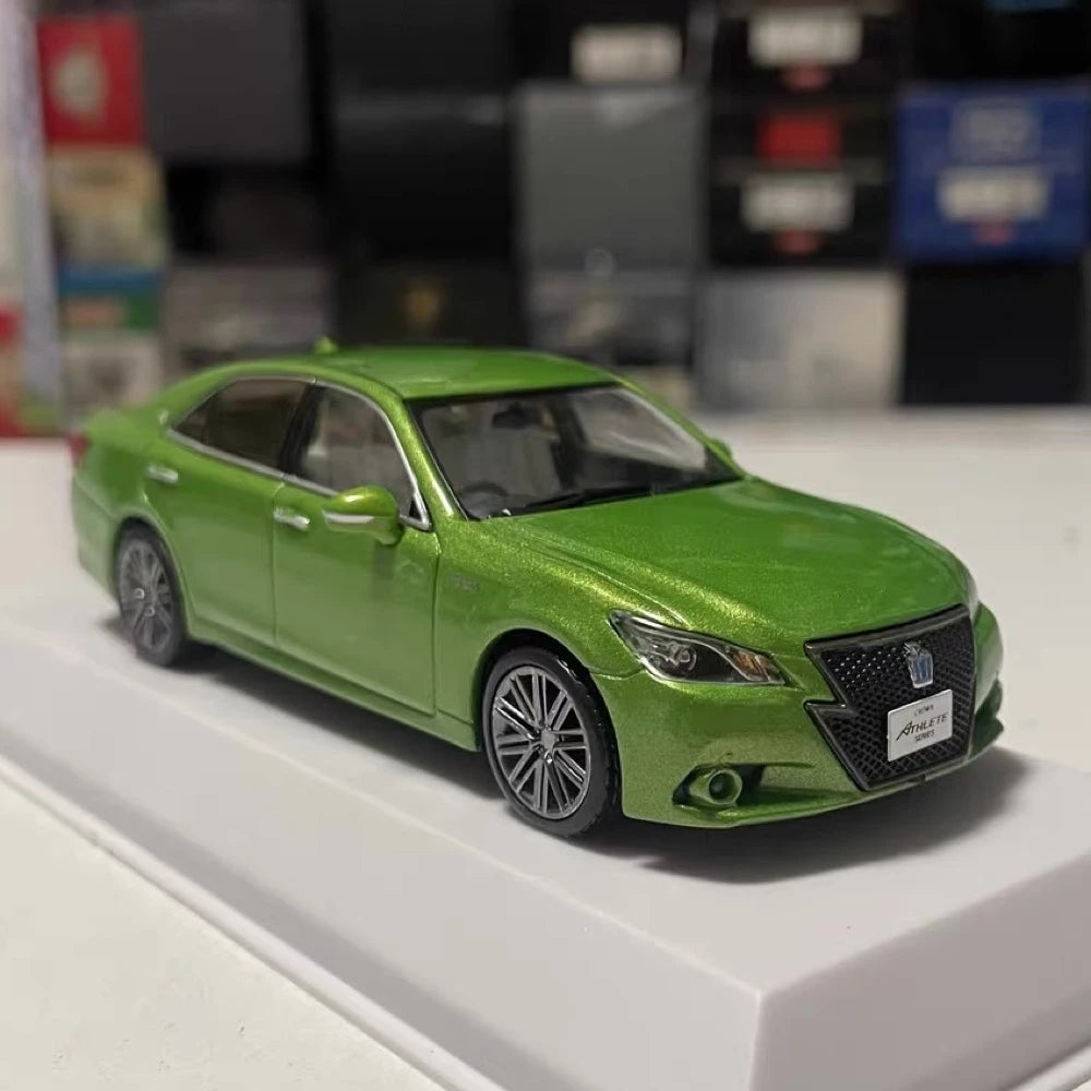 [Kyosho] 1:43 Toyota 2013 Crown Athlete Hybrid S Green Model Car Die-Cast