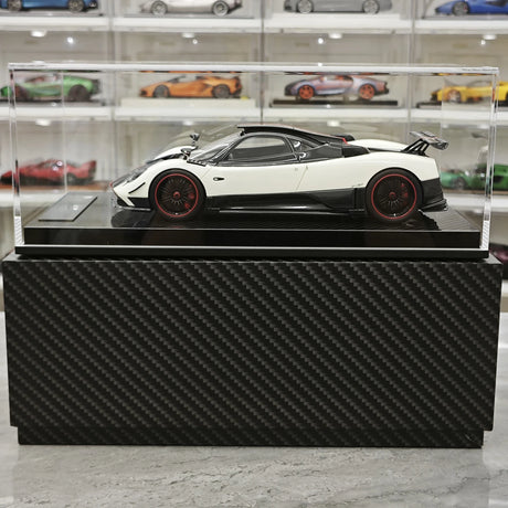 Kash Pagani 2009 Zonda Cinque Coupe White 1:18 – Modello in resina collezionabile