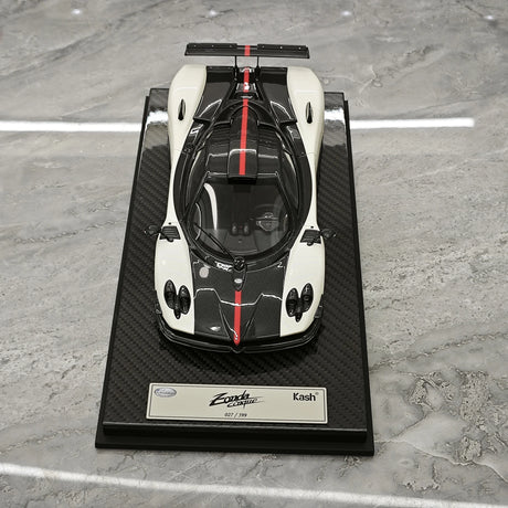 Kash Pagani 2009 Zonda Cinque Coupe White 1:18 – Modello in resina collezionabile