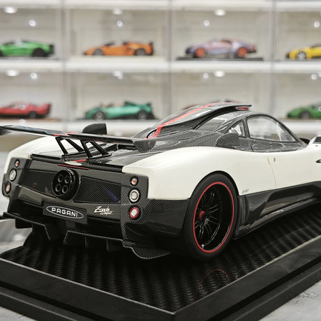 Kash Pagani 2009 Zonda Cinque Coupe White 1:18 – Modello in resina collezionabile