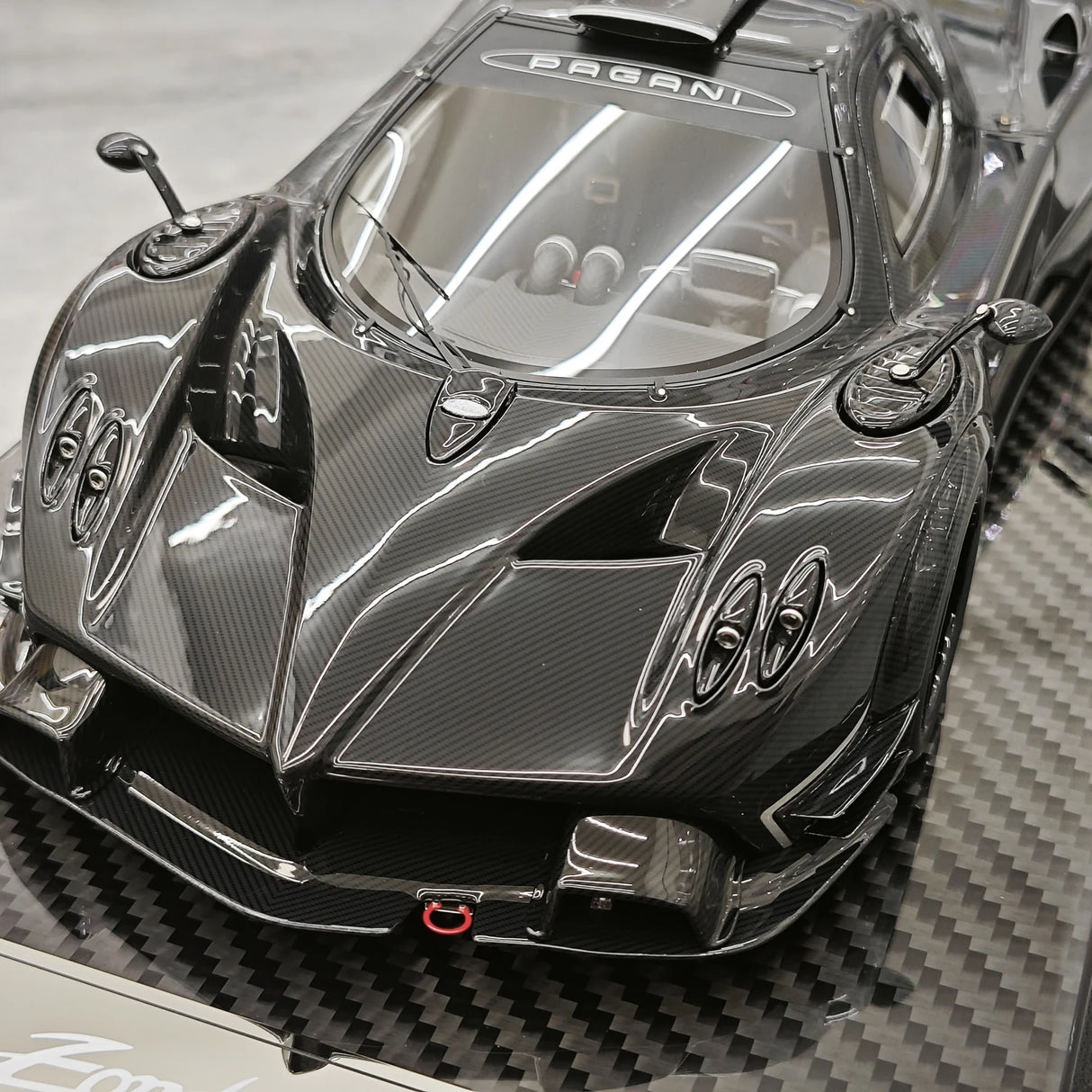 Kash Pagani 2009 Zonda R Lucidy Black 1:18 – Resina da collezione per modelli in resina