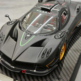Kash Pagani 2009 Zonda R Matte Black 1:18 – Modello in resina collezionabile