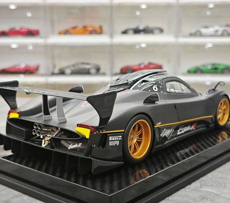 Kash Pagani 2009 Zonda R Matte Black 1:18 – Modello in resina collezionabile