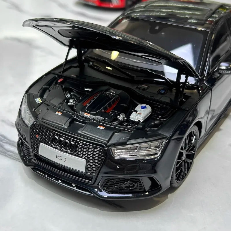 [KengFai] 1:18 Audi 2013 RS7 Sportback C7 Black Model Car Die-Cast