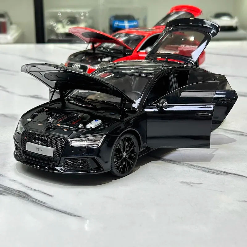 [KengFai] 1:18 Audi 2013 RS7 Sportback C7 Black Model Car Die-Cast