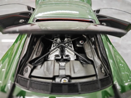 [KengFai] 1:18 Audi 2021 R8 GT RWD Green Model Car Die-Cast