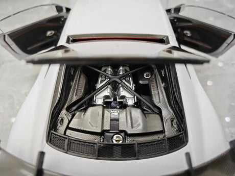 [KengFai] 1:18 Audi 2021 R8 GT RWD White Model Car Die-Cast