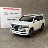 [KengFai] 1:18 Toyota 2021 Land Cruiser LC200 White Model Car Die-Cast