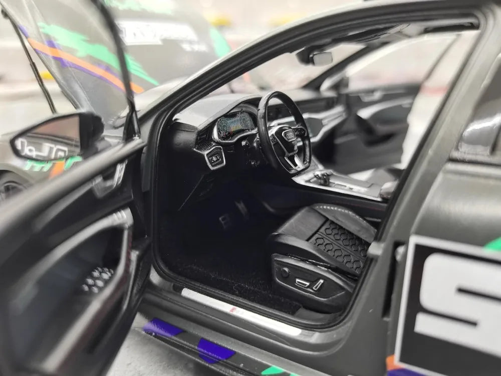 [Kiloworks] 1:18 Audi 2021 RS6 Avant C8 HKS Model Car Die-Cast