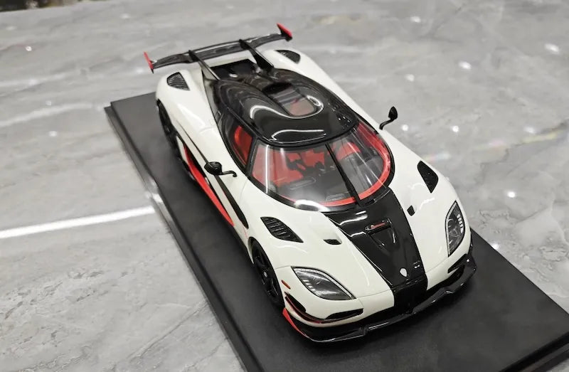 1:18 Koenigsegg 2016 Agera RS Die Cast Model Car