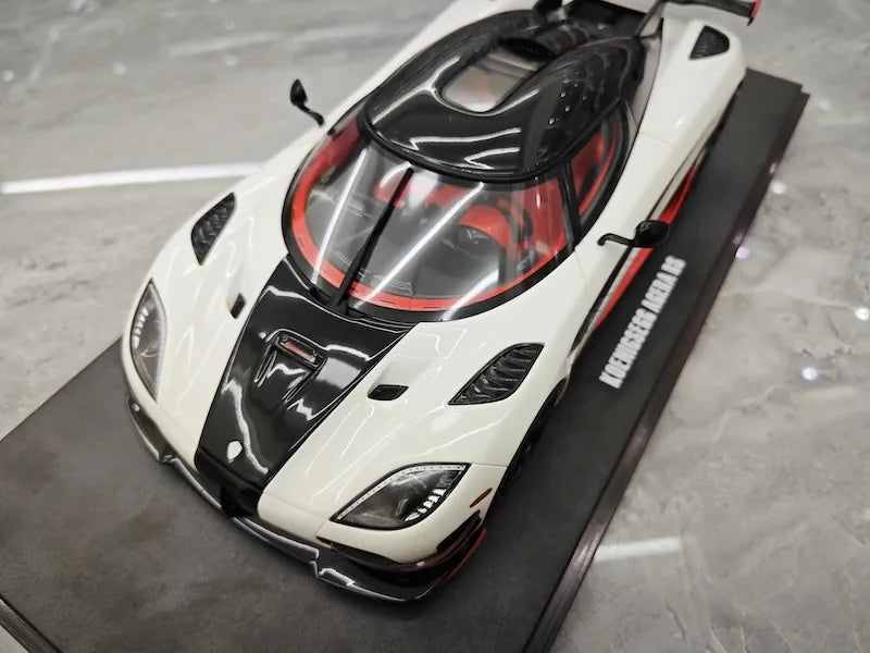 1:18 Koenigsegg 2016 Agera RS Die Cast Model Car